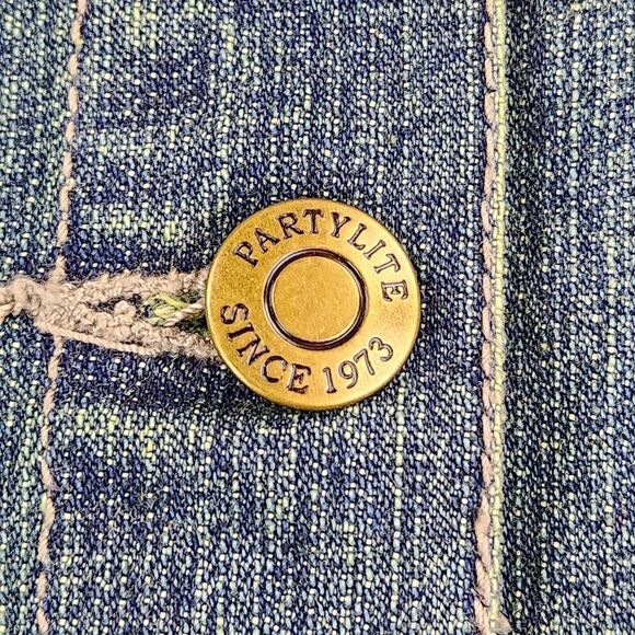 🩵NWOT PartyLite Blue Denim Buttoned Jacket Medium - Picture 7 of 12